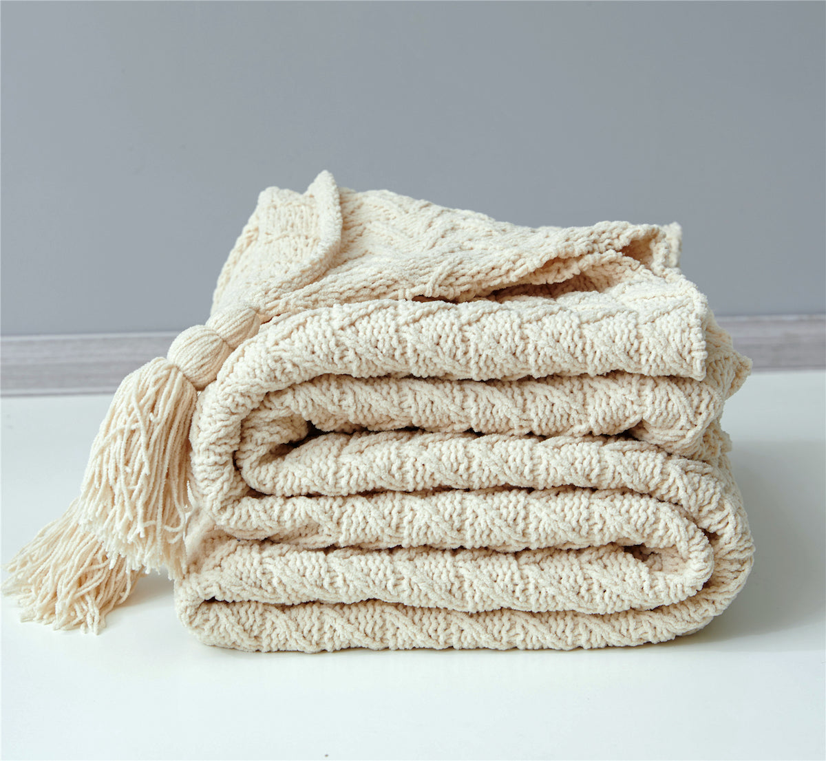 Super Soft Knitted Premium Throw Blanket